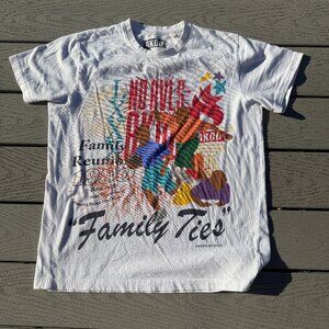 AKOO family reunion 1980  T shirt MediuM Y2K  Family Ties Urban White